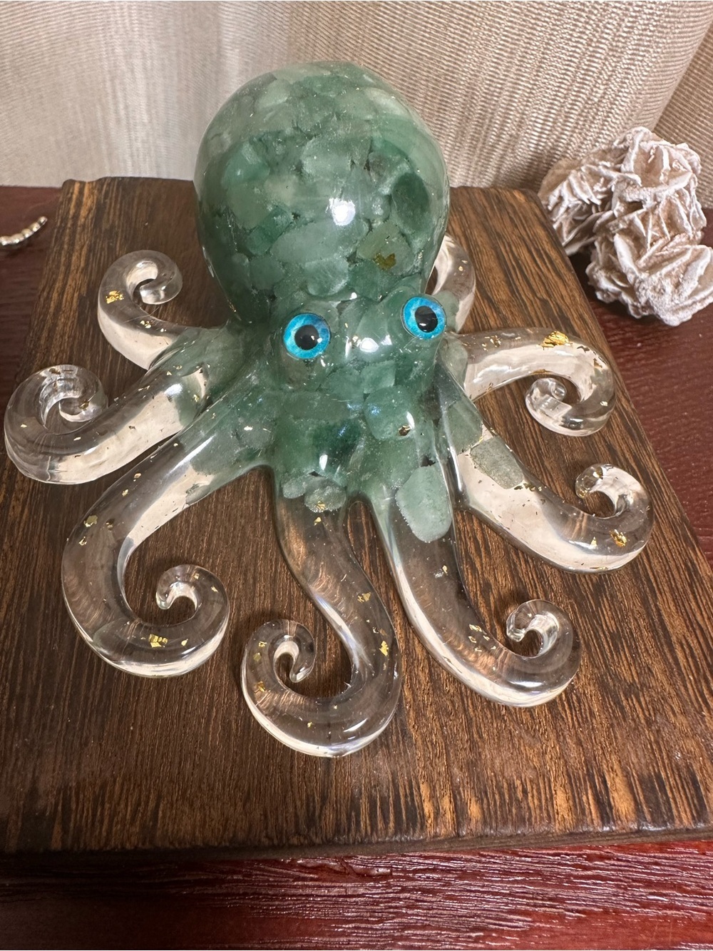 Resin and Green Aventurine Crystal Chips Octopus Figure - Picture 10 of 11